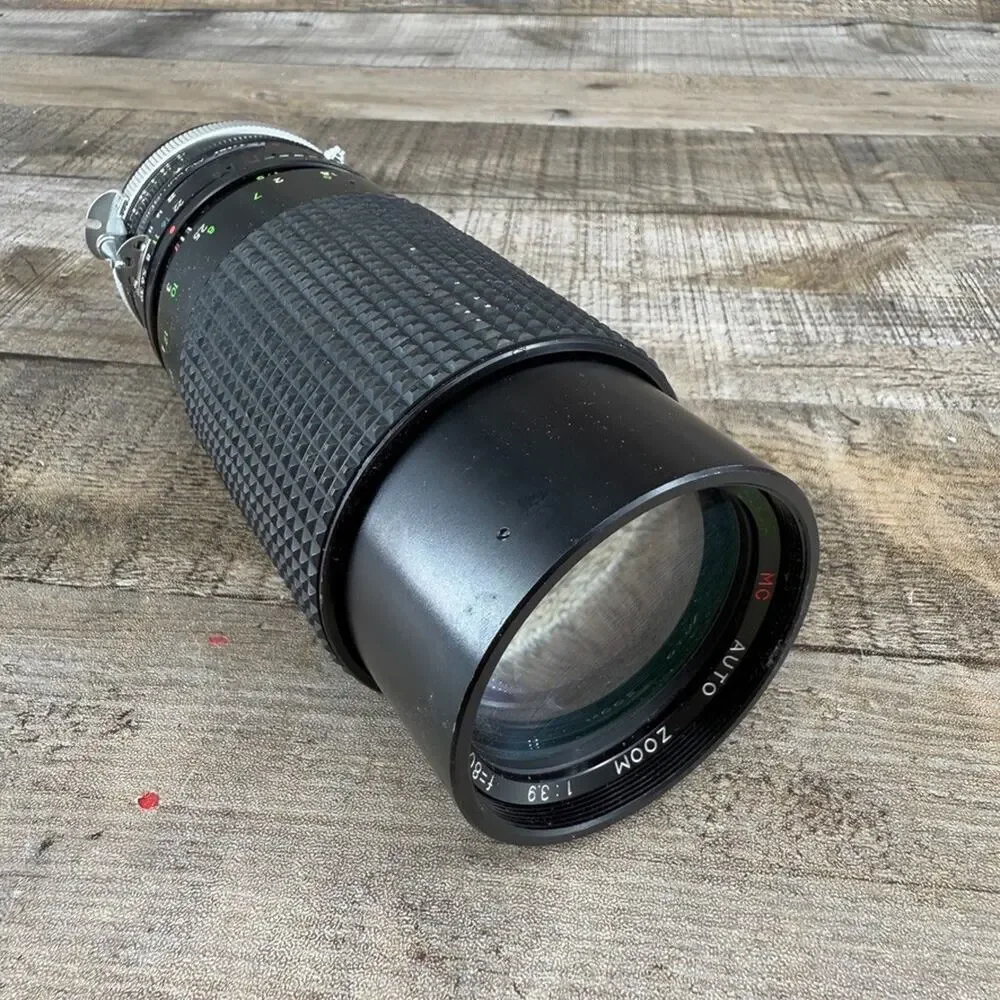 Sakar Lens Auto Zoom 80-200mm 1:3.9 Black